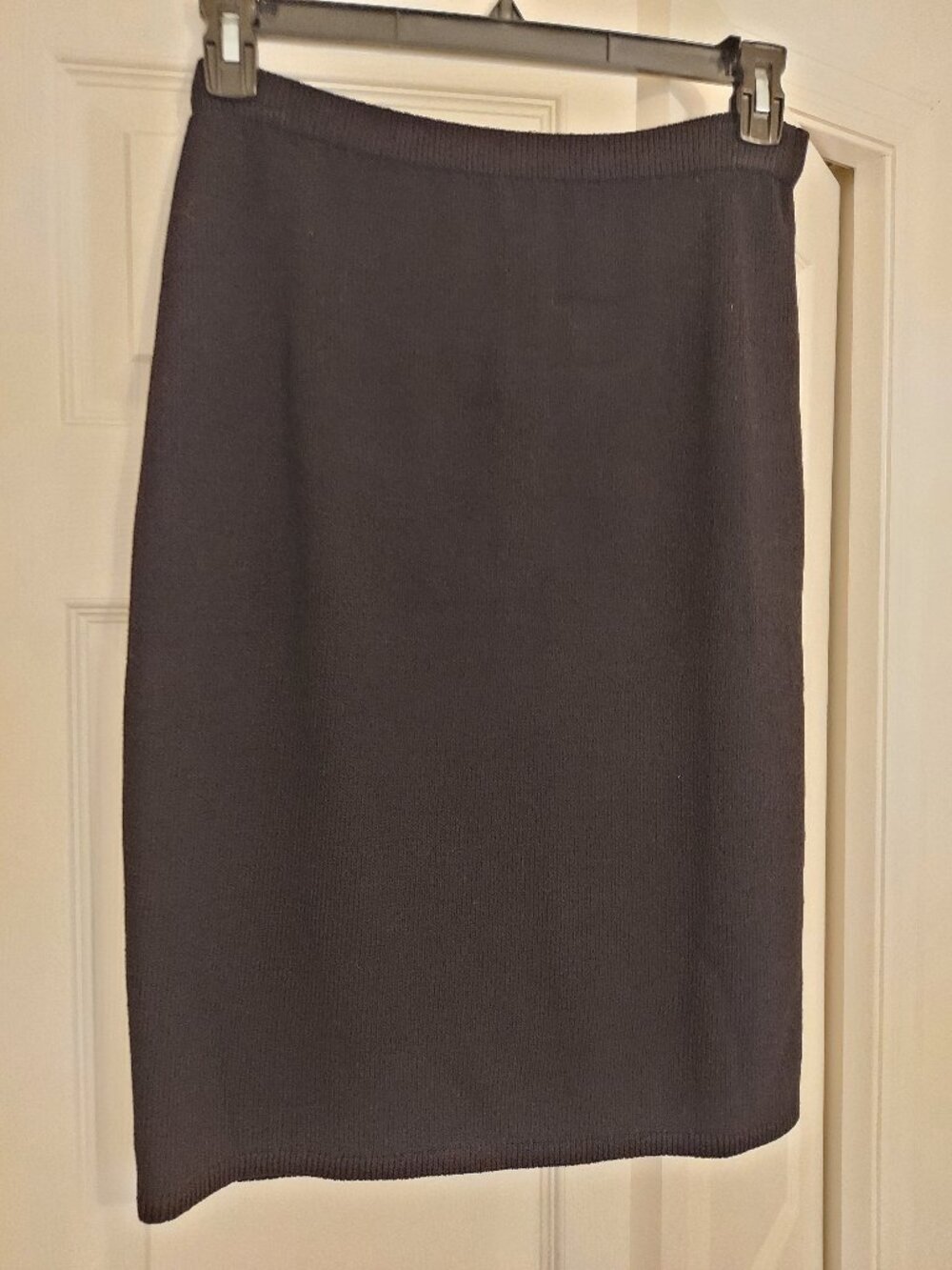 ST. JOHN pencil skirt